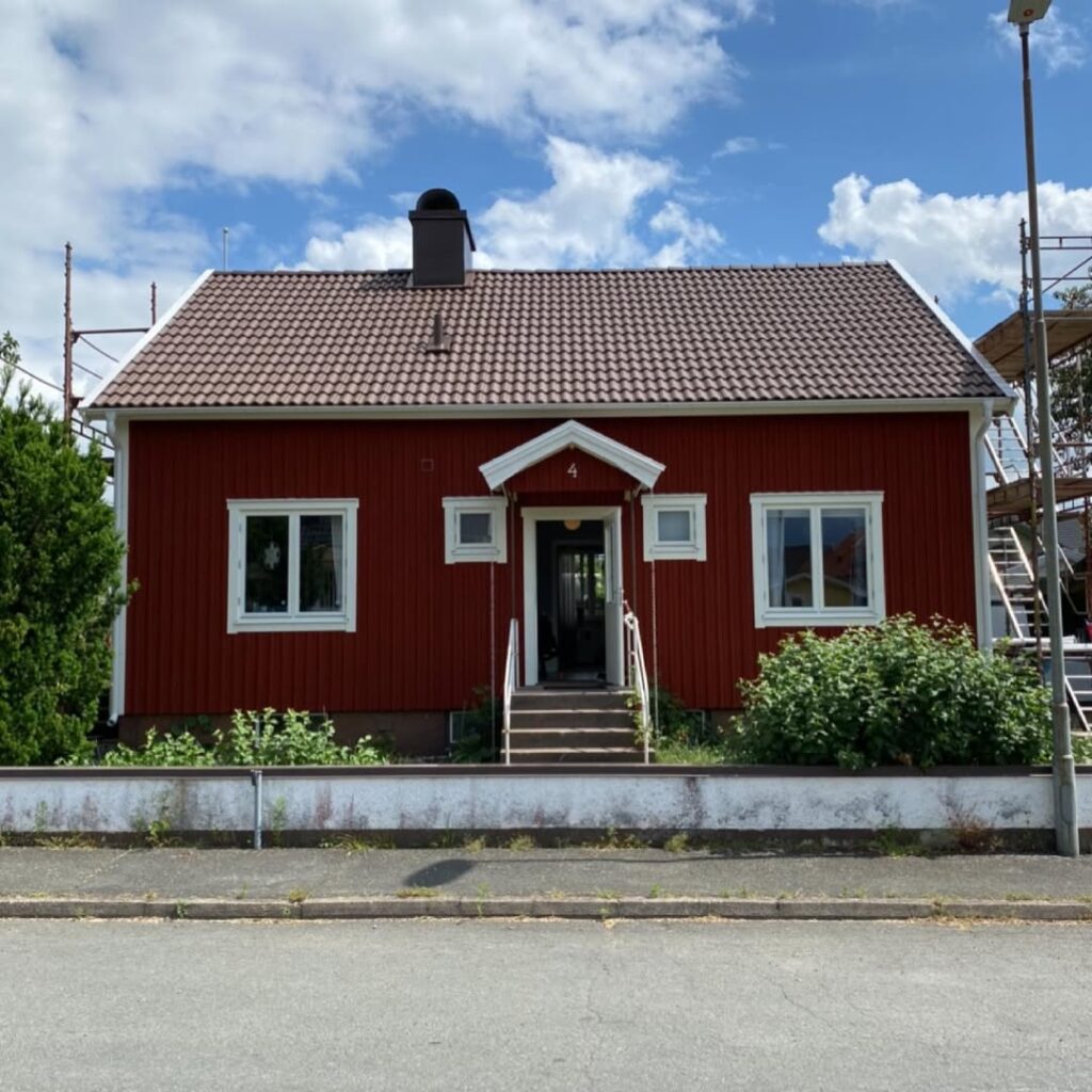 Takbyte och ny träfasad.